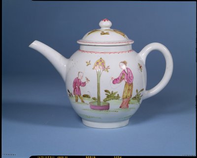 Teapot and Cover with a Dovecote and Two Chinoiserie Figures by English School